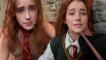 Hermione Granger的自制角色扮演和口交技巧会让你惊叹不已